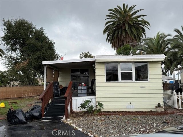 301 E Foothill 6, Pomona, CA 91767