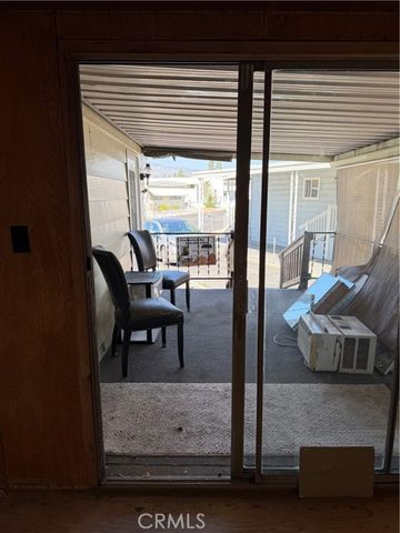 301 E Foothill 6, Pomona, CA 91767