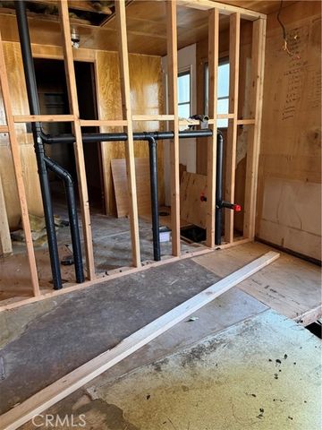 301 E Foothill 6, Pomona, CA 91767