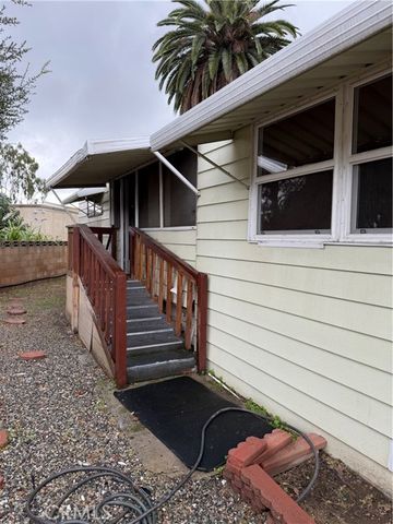 301 E Foothill 6, Pomona, CA 91767