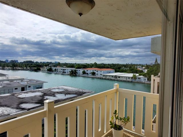 7900 Tatum Waterway Dr 502, Miami Beach, FL 33141