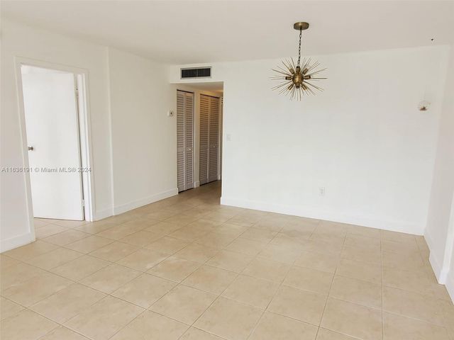 7900 Tatum Waterway Dr 502, Miami Beach, FL 33141