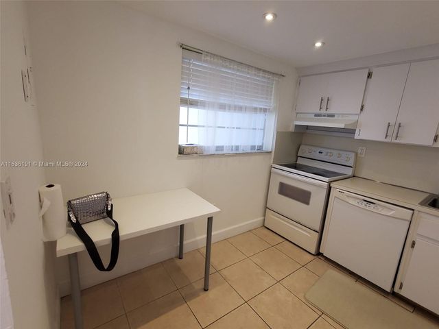 7900 Tatum Waterway Dr 502, Miami Beach, FL 33141