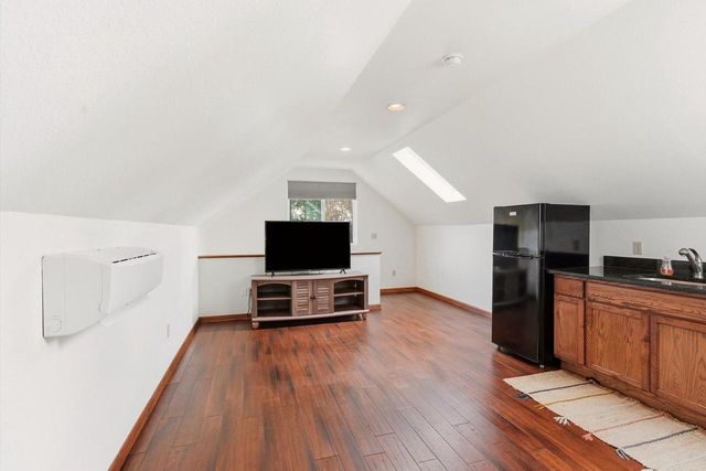 5601 Scenery DRIVE, Waterford, WI 53185