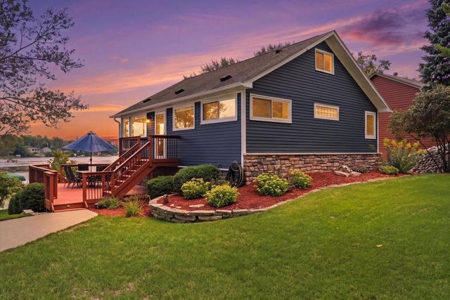 5601 Scenery DRIVE, Waterford, WI 53185