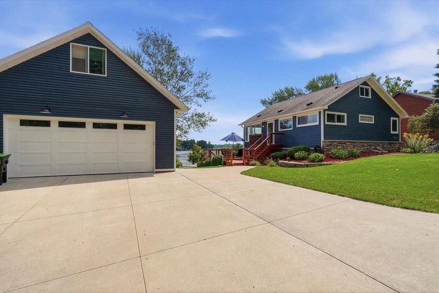 5601 Scenery DRIVE, Waterford, WI 53185