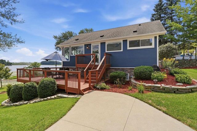 5601 Scenery DRIVE, Waterford, WI 53185