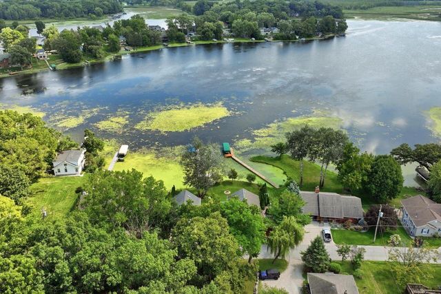 5601 Scenery DRIVE, Waterford, WI 53185