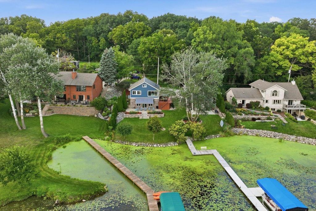 5601 Scenery DRIVE, Waterford, WI 53185