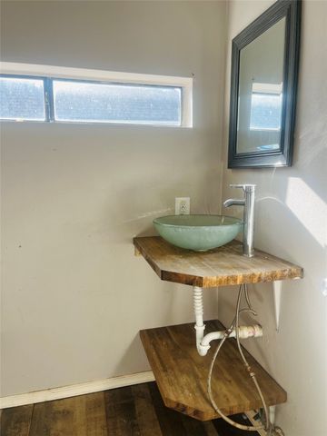 918 S Maxey Street, Sherman, TX 75090