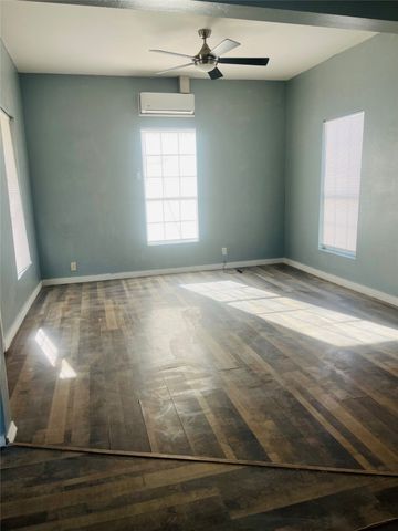 918 S Maxey Street, Sherman, TX 75090