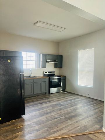 918 S Maxey Street, Sherman, TX 75090