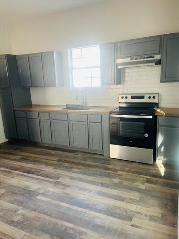 918 S Maxey Street, Sherman, TX 75090