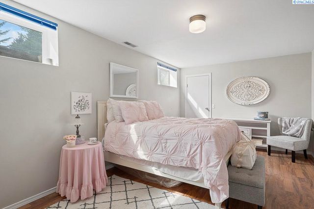 940 SE Glen Echo Rd, Pullman, WA 99163