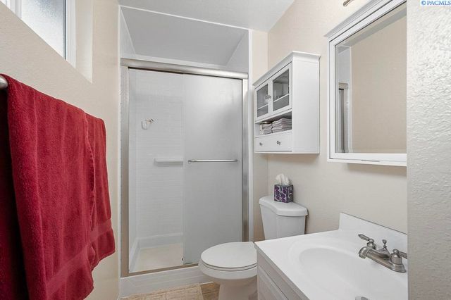 940 SE Glen Echo Rd, Pullman, WA 99163