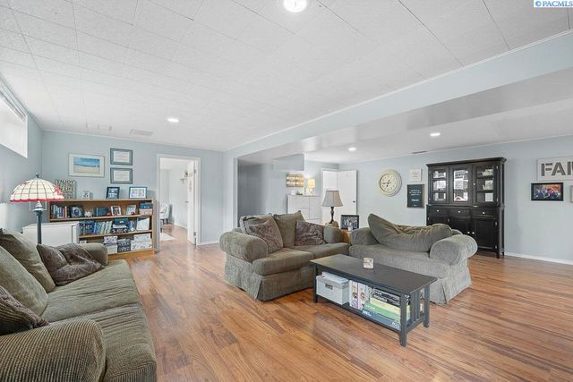 940 SE Glen Echo Rd, Pullman, WA 99163