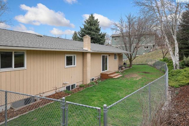 940 SE Glen Echo Rd, Pullman, WA 99163