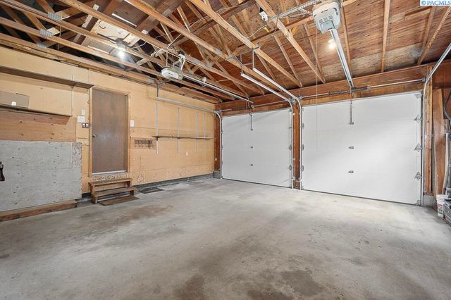 940 SE Glen Echo Rd, Pullman, WA 99163