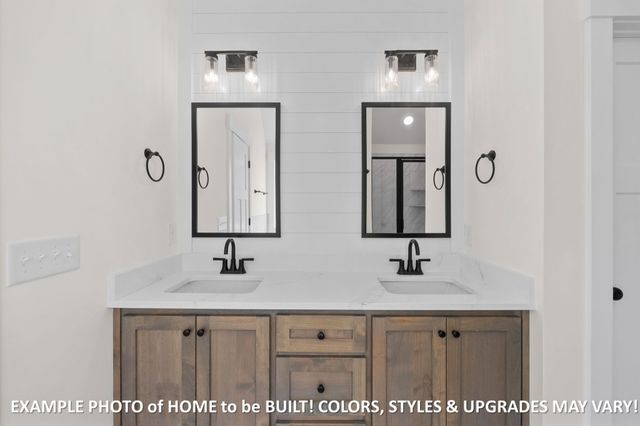 913 Bankside Dr, Clarksville, TN 37043