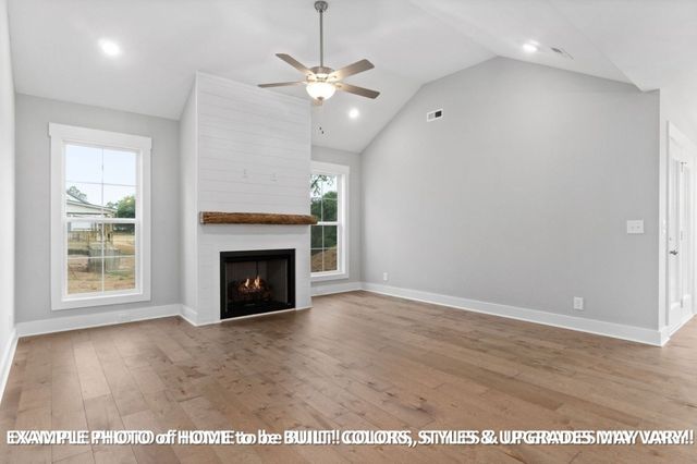 913 Bankside Dr, Clarksville, TN 37043