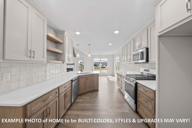 913 Bankside Dr, Clarksville, TN 37043