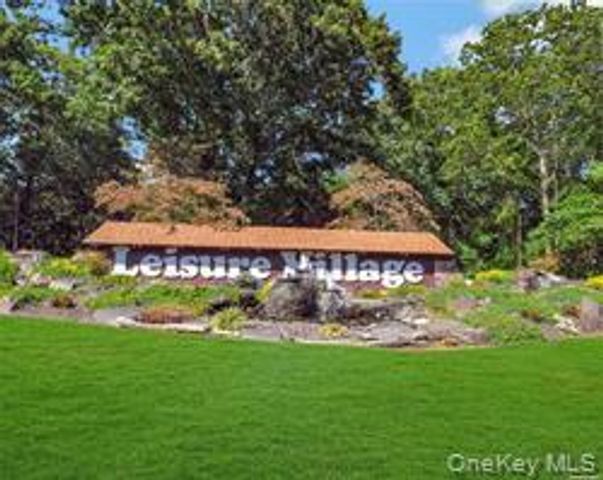176 Ventry Court A, Ridge, NY 11961