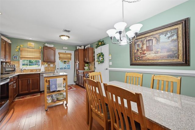 176 Ventry Court A, Ridge, NY 11961