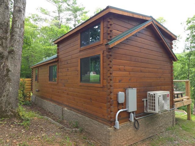 721 Holly Point Drive, Murphy, NC 28906