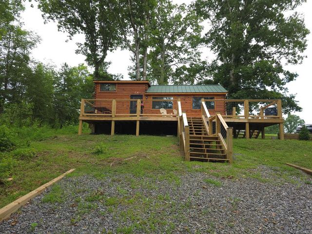 721 Holly Point Drive, Murphy, NC 28906
