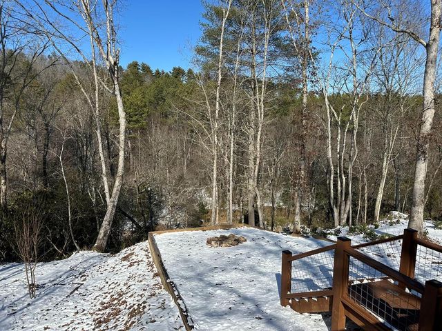 721 Holly Point Drive, Murphy, NC 28906