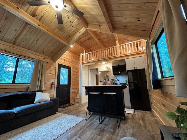 721 Holly Point Drive, Murphy, NC 28906