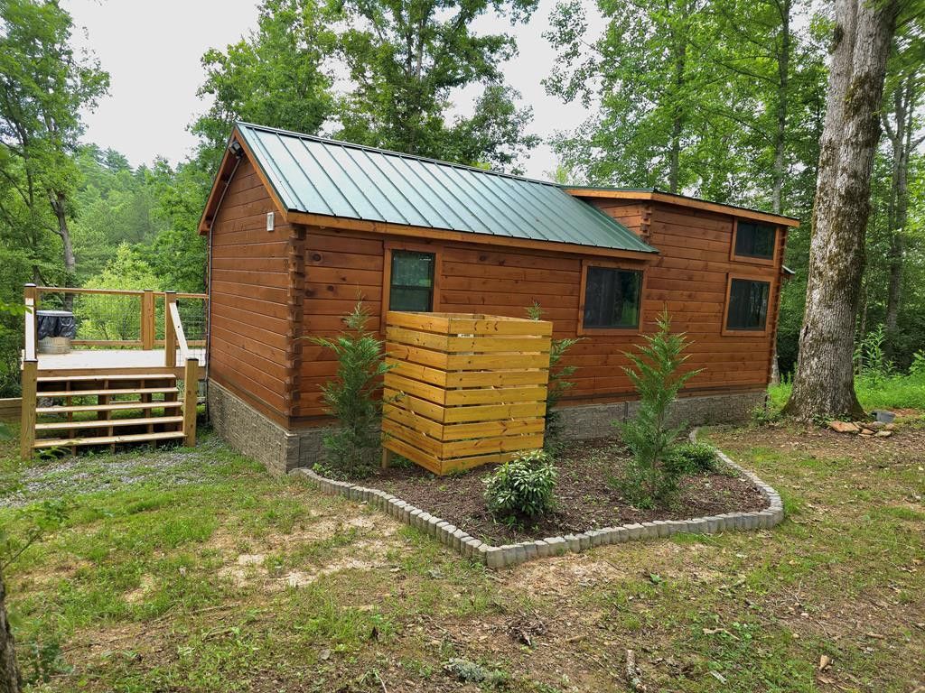 721 Holly Point Drive, Murphy, NC 28906