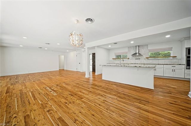 7077 Kirby CRES, Norfolk, VA 23505