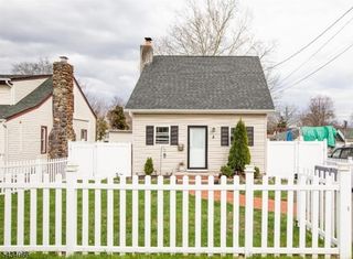 8 Navajo Ave, Parsippany-troy Hills Twp., NJ 07034