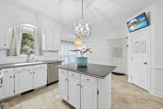 8705 Chatterleigh Circle, Raleigh, NC 27615