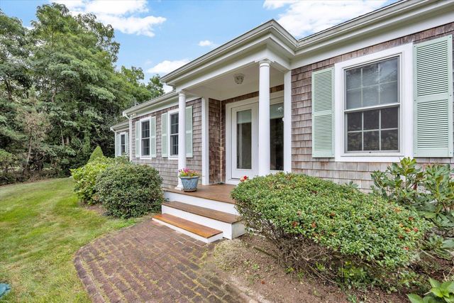 15 Red Cedar Circle, East Falmouth, MA 02536