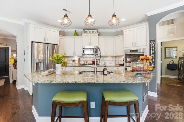 1100 Avalon Place, Matthews, NC 28104