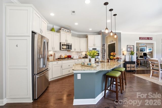 1100 Avalon Place, Matthews, NC 28104