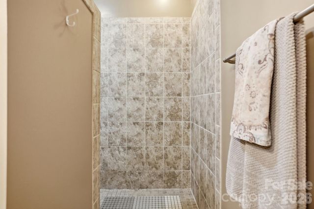 1100 Avalon Place, Matthews, NC 28104