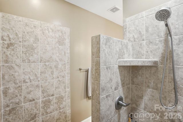 1100 Avalon Place, Matthews, NC 28104