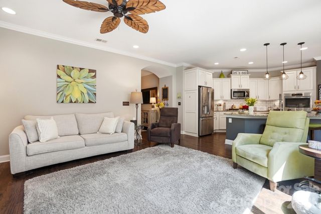 1100 Avalon Place, Matthews, NC 28104