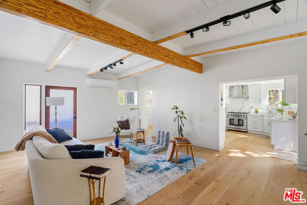 Image 2 of property listing at 20402 Paradise Lane, Topanga, CA 90290