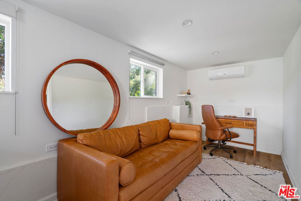 Image 29 of property listing at 20402 Paradise Lane, Topanga, CA 90290