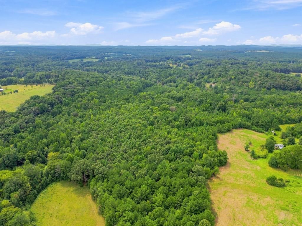 Image 10 of property listing at 409 Peeples Road SE, Rome, GA 30104
