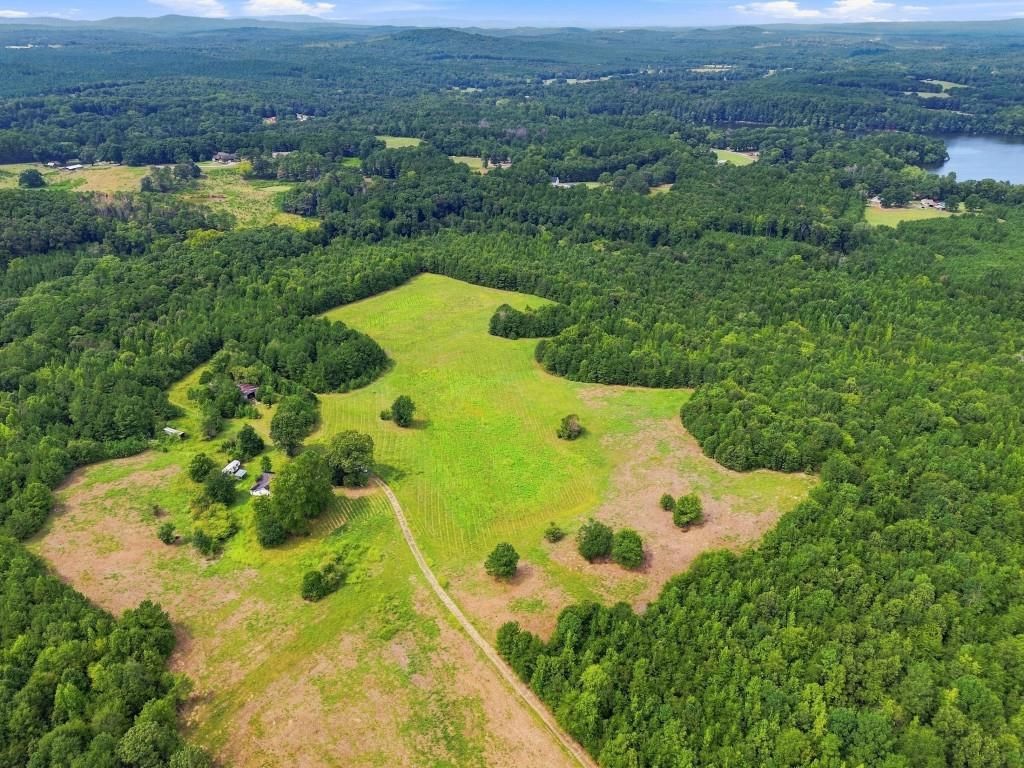Image 11 of property listing at 409 Peeples Road SE, Rome, GA 30104