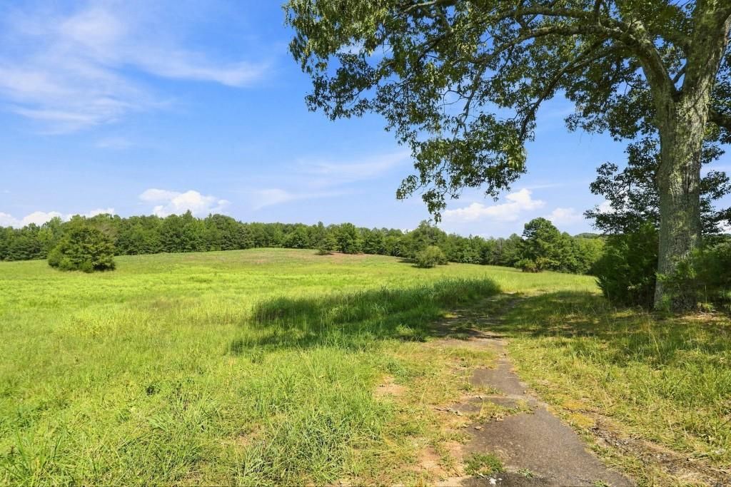 Image 17 of property listing at 409 Peeples Road SE, Rome, GA 30104