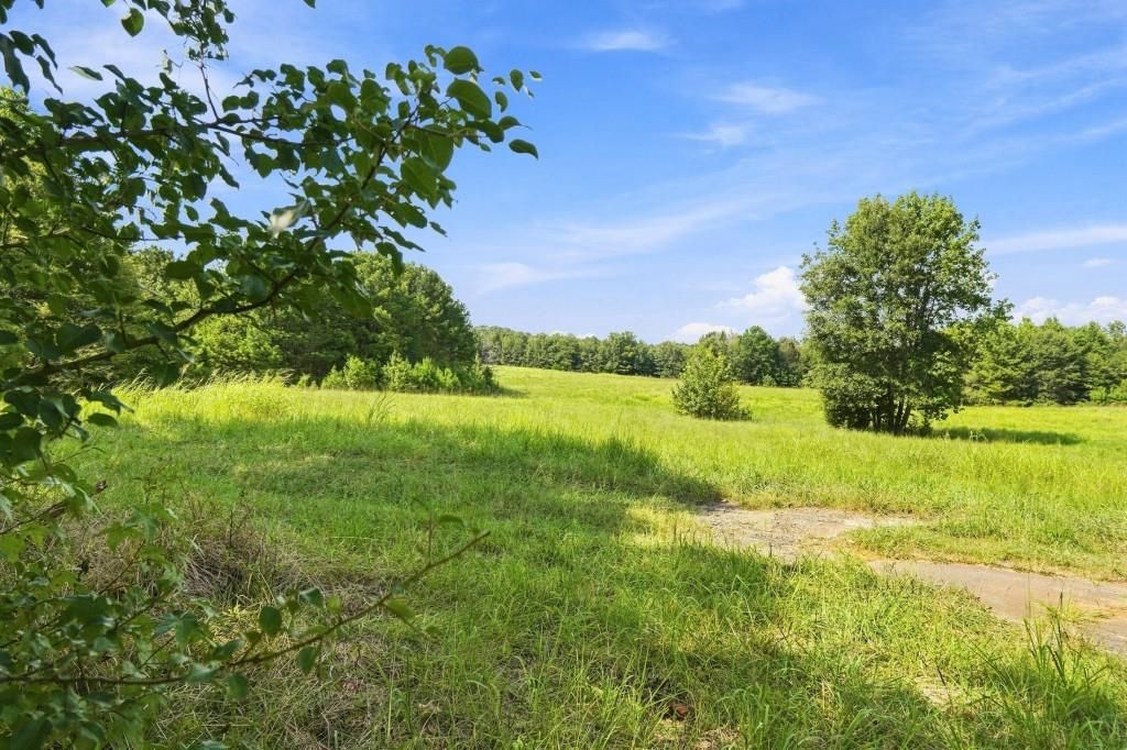 Image 18 of property listing at 409 Peeples Road SE, Rome, GA 30104