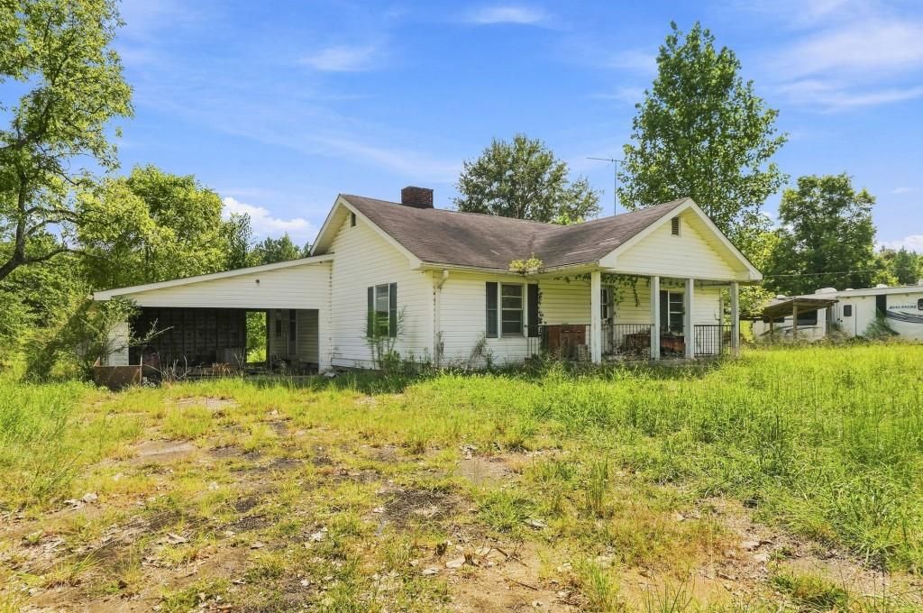 Image 19 of property listing at 409 Peeples Road SE, Rome, GA 30104