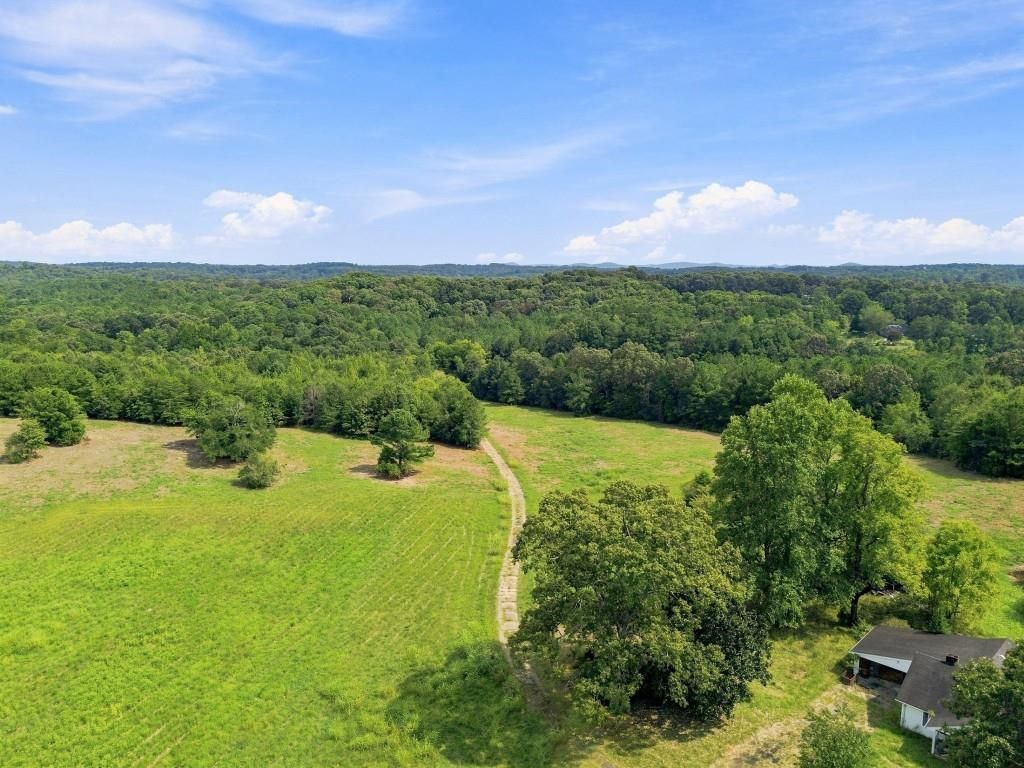Image 7 of property listing at 409 Peeples Road SE, Rome, GA 30104