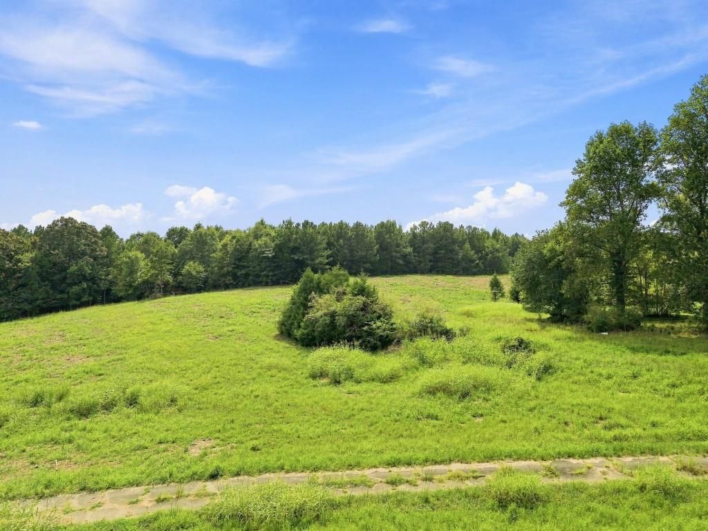 Image 8 of property listing at 409 Peeples Road SE, Rome, GA 30104